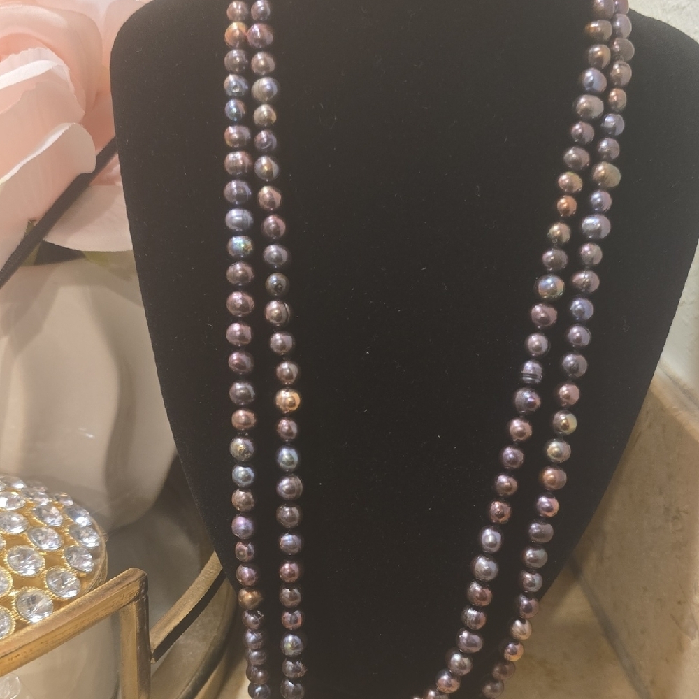 Elegant Multicolor Pearl Necklace